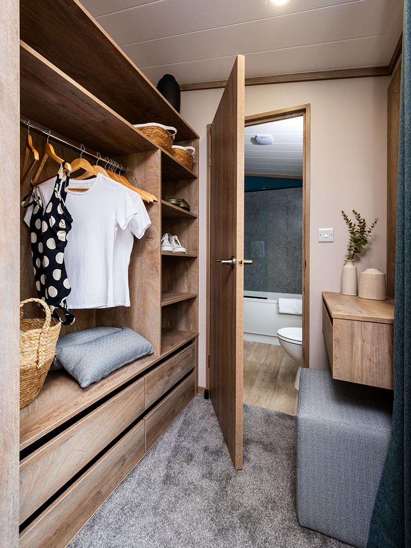 Ash Lodge twin or king-size flexible bedroom, Lake District lodge